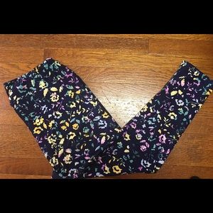 LuLaRoe Floral Leggings TC2